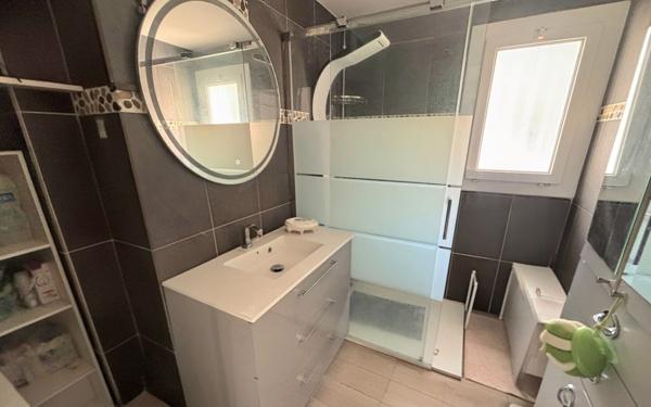 Appartement à vendre    4 pièces • 75 m2 Six-Fours-les-Plages