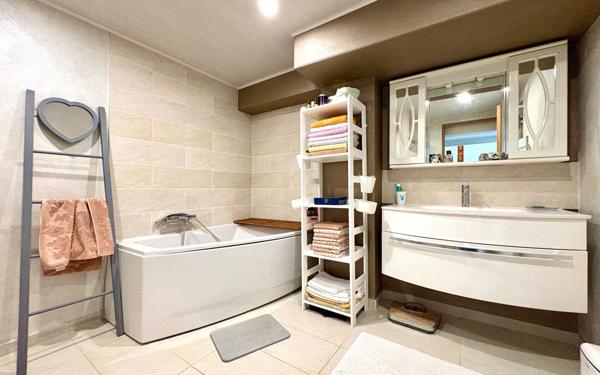 Appartement à vendre    4 pièces • 92,27 m2 Avignon