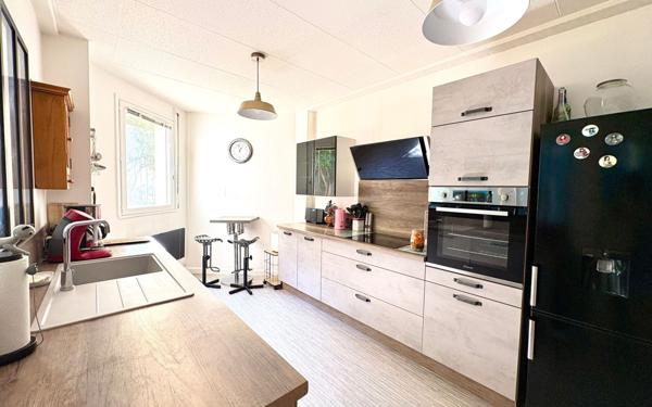 Appartement à vendre    4 pièces • 92,27 m2 Avignon