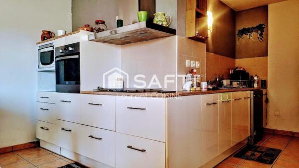 Appartement familial avec vue imprenable sur Notre Dame de la Garde-Grand T3 avec balcon et parking