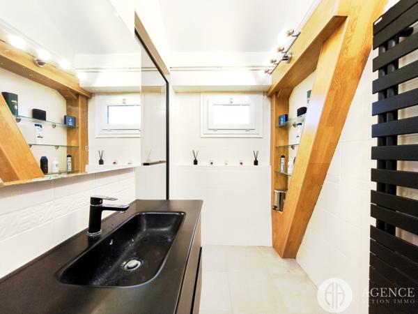 Appartement meublé, garage et terrain