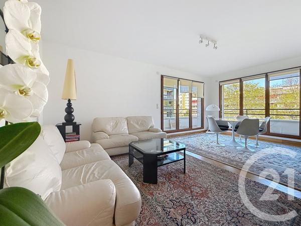 Appartement F4 à vendre  4 pièces - 68,31 m 2   PARIS  - 75015