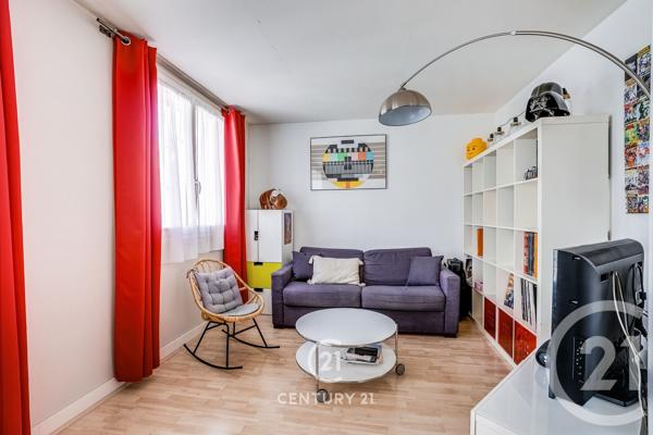 Appartement F4 à vendre  4 pièces - 68,31 m 2   PARIS  - 75015