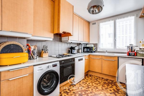 Appartement F4 à vendre  4 pièces - 68,31 m 2   PARIS  - 75015
