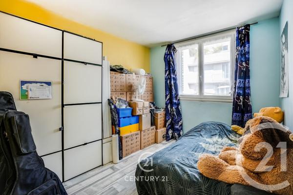 Appartement F4 à vendre  4 pièces - 68,31 m 2   PARIS  - 75015