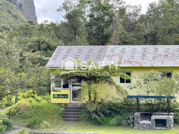 Ensemble immobilier touristique – Le Gîte des Cascades à Cilaos