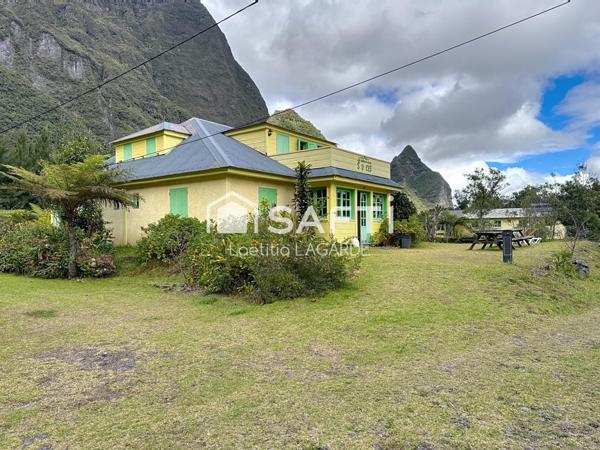 Ensemble immobilier touristique – Le Gîte des Cascades à Cilaos