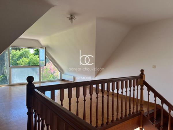 SARZEAU Maison 10 pièces 233 m²
