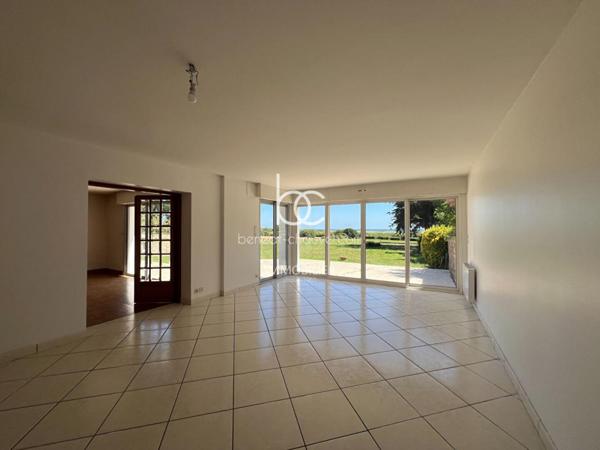SARZEAU Maison 10 pièces 233 m²