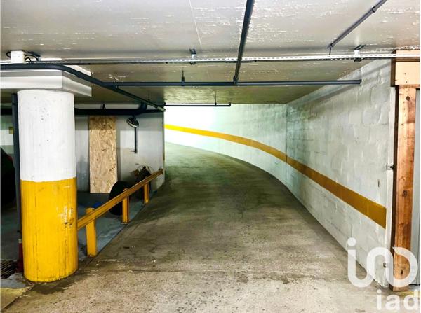 Parking for sale 11 m² Paris 14
