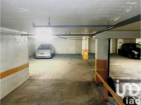 Parking for sale 11 m² Paris 14