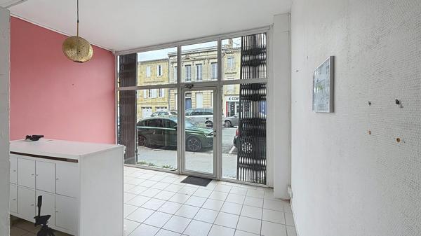 IMMEUBLE MIXTE / LOCAL COMMERCIAL + HABITATION – LIBOURNE CENTRE
