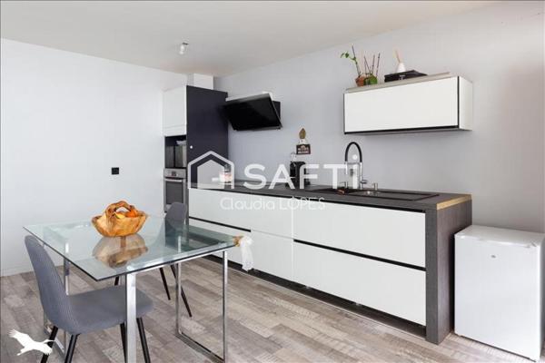 Duplex 104 m² de 4 pièces avec cave et parking