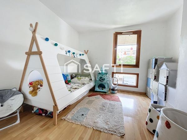 Duplex 104 m² de 4 pièces avec cave et parking