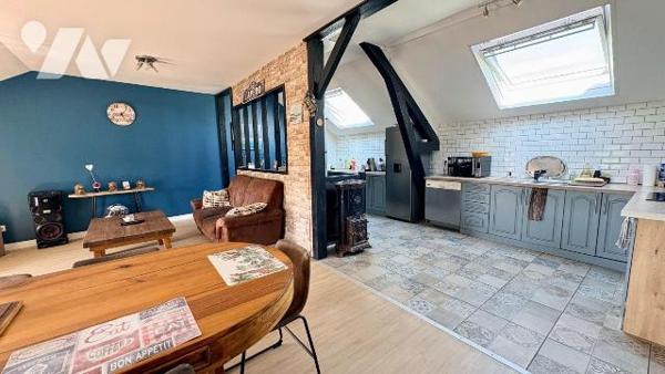 Au coeur de Souesmes (41300), cette propriété atypique ouvre le champ de tous les possibles. Ra...