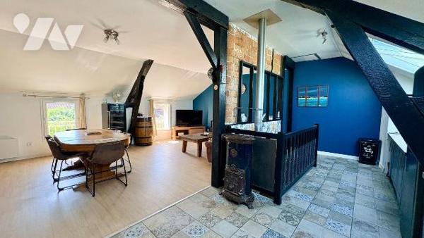 Au coeur de Souesmes (41300), cette propriété atypique ouvre le champ de tous les possibles. Ra...