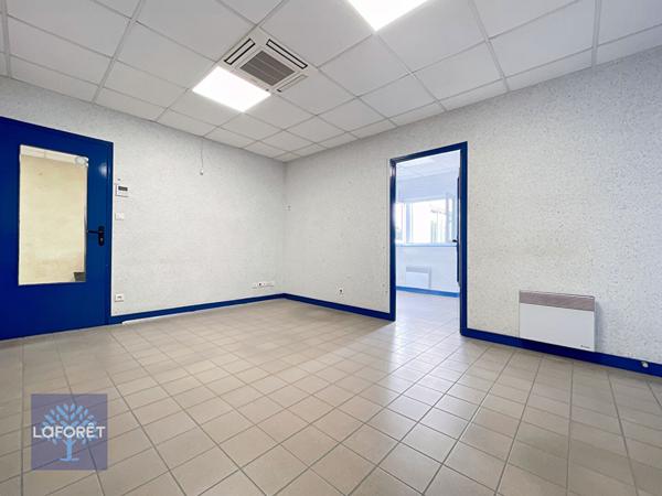 Location local commercial Cholet - 80 m² - 800 €/mois
