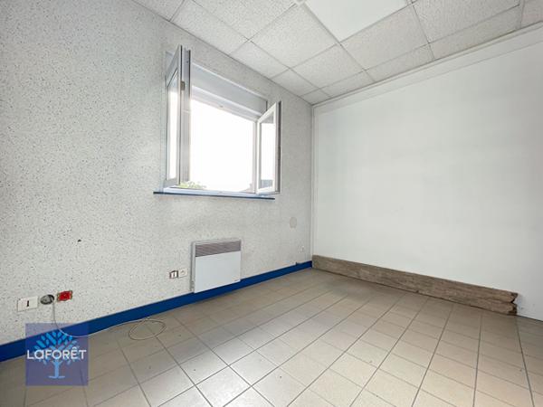 Location local commercial Cholet - 80 m² - 800 €/mois