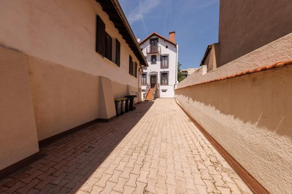 Maison à vendre 15 pièces 210m² Clermont-Ferrand (63000)