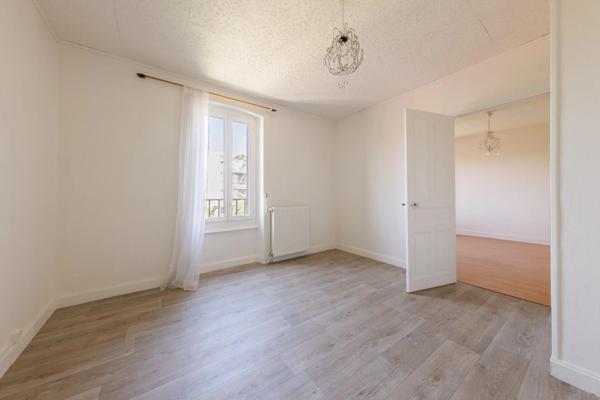 Maison à vendre 15 pièces 210m² Clermont-Ferrand (63000)