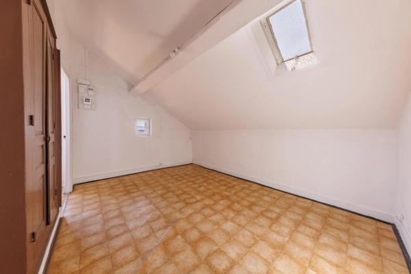 Maison à vendre 15 pièces 210m² Clermont-Ferrand (63000)