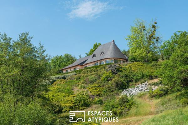 Maison de charme avec étang dans un cadre verdoyant