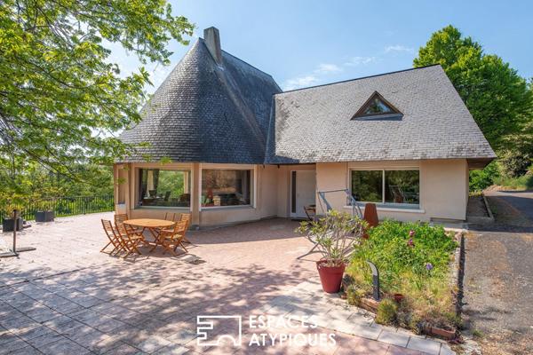 Maison de charme avec étang dans un cadre verdoyant