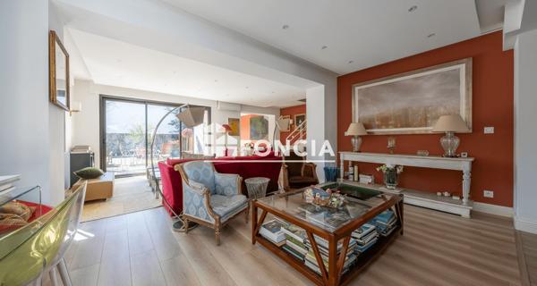 À vendre Maison 6 pièces 233 m² - Bordeaux 33200