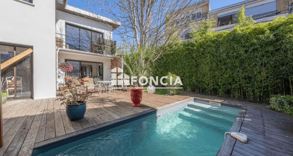 À vendre Maison 6 pièces 233 m² - Bordeaux 33200