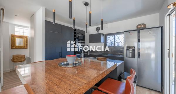 À vendre Maison 6 pièces 233 m² - Bordeaux 33200