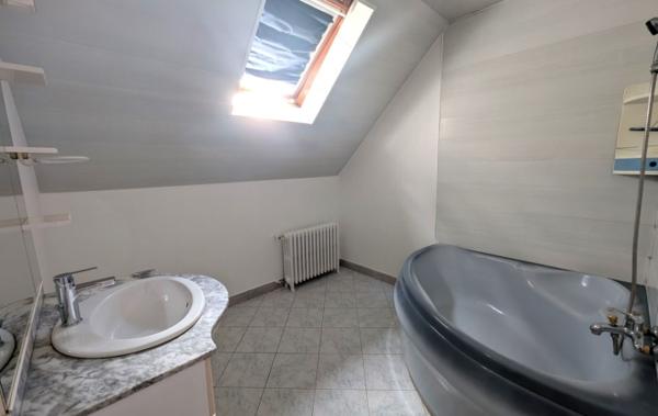 Vente Maison rénové(e) Le donjon   