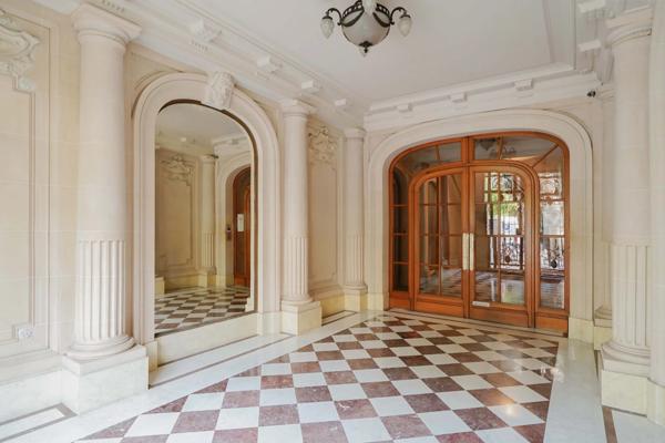 Appartement Paris 7e - CHAMP DE MARS