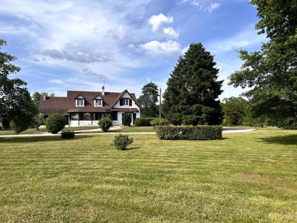 Maison à ROMORANTIN-LANTHENAY, 41200 - 10 pièces 214m²