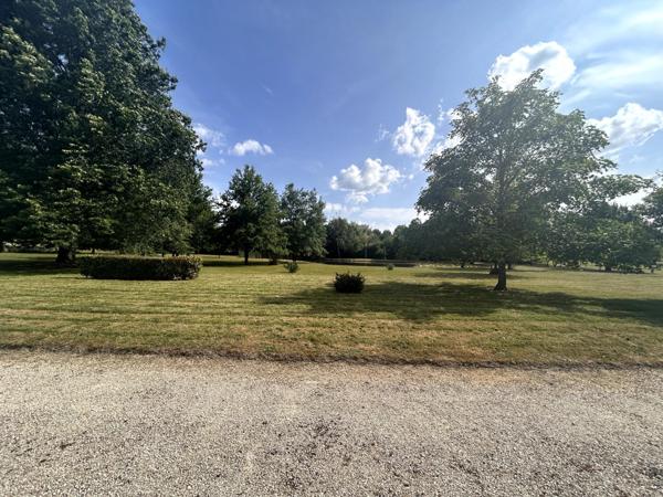 Maison à ROMORANTIN-LANTHENAY, 41200 - 10 pièces 214m²