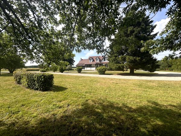 Maison à ROMORANTIN-LANTHENAY, 41200 - 10 pièces 214m²