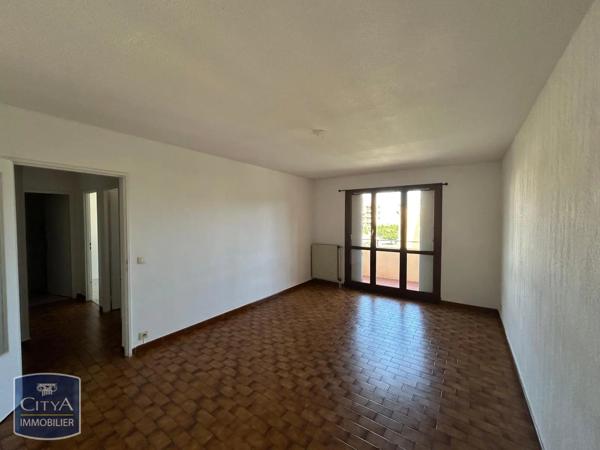 Appartement à louer 2 pièces 48.57m² Fréjus (83600)