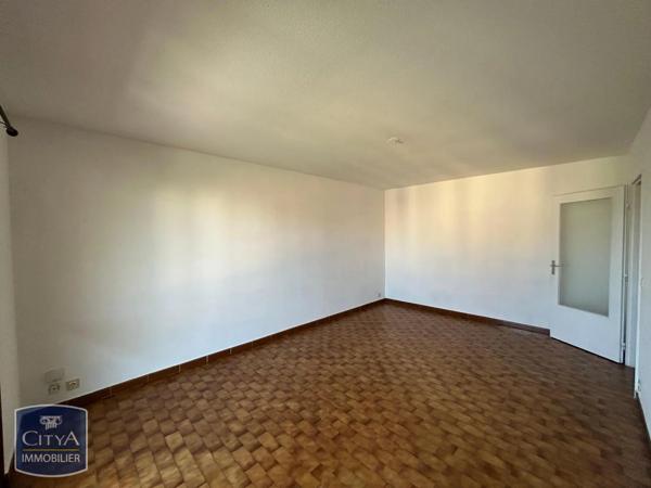 Appartement à louer 2 pièces 48.57m² Fréjus (83600)