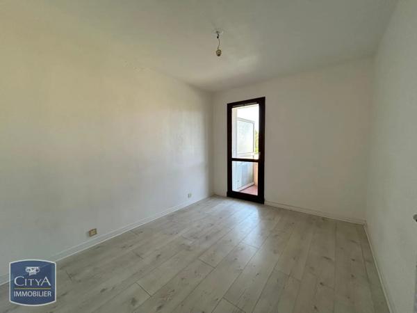 Appartement à louer 2 pièces 48.57m² Fréjus (83600)