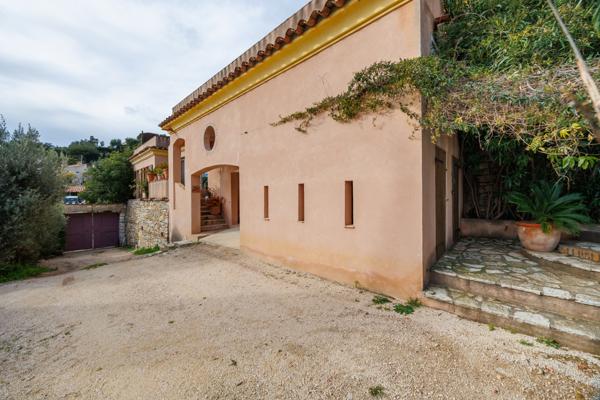 Cassis - Maison de caractère- 10P - 260M2 - Vue Cap Canaille et Mer