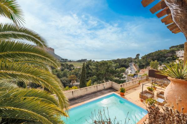 Cassis - Maison de caractère- 10P - 260M2 - Vue Cap Canaille et Mer