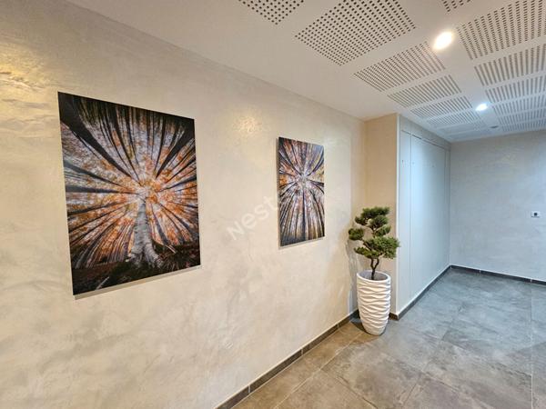 RARE : Puteaux, Quartier Colline / Appartement de 4 pièces de 101m² avec 90m² de Jardin et 20m² de Terrasse