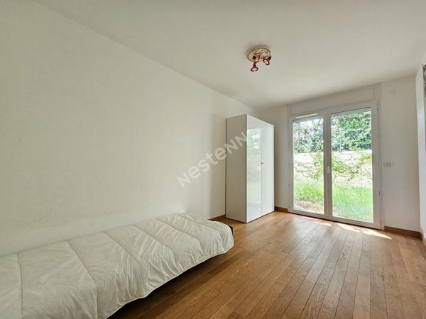 RARE : Puteaux, Quartier Colline / Appartement de 4 pièces de 101m² avec 90m² de Jardin et 20m² de Terrasse