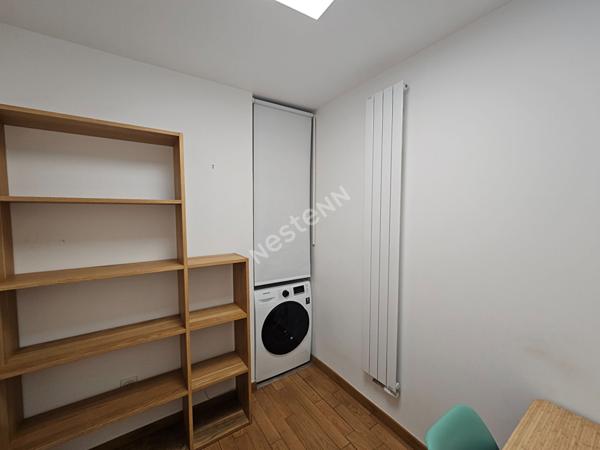 RARE : Puteaux, Quartier Colline / Appartement de 4 pièces de 101m² avec 90m² de Jardin et 20m² de Terrasse