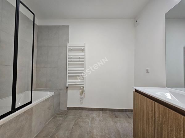 RARE : Puteaux, Quartier Colline / Appartement de 4 pièces de 101m² avec 90m² de Jardin et 20m² de Terrasse
