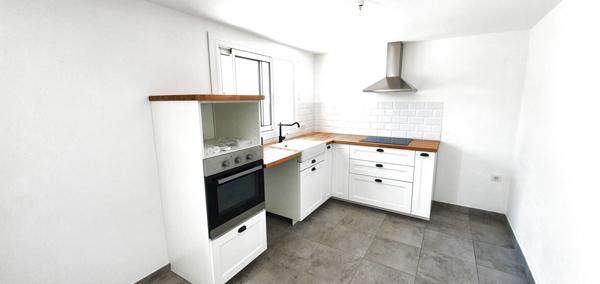 Pennes-Mirabeau (13170) Grand rez de jardin avec places de parking