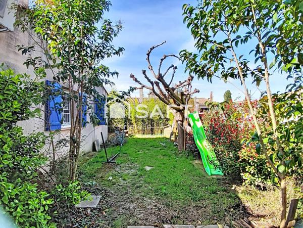 Magnifique maison lumineuse avec piscine et terrasse bois