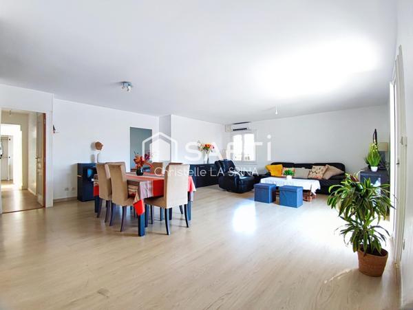 Magnifique maison lumineuse avec piscine et terrasse bois