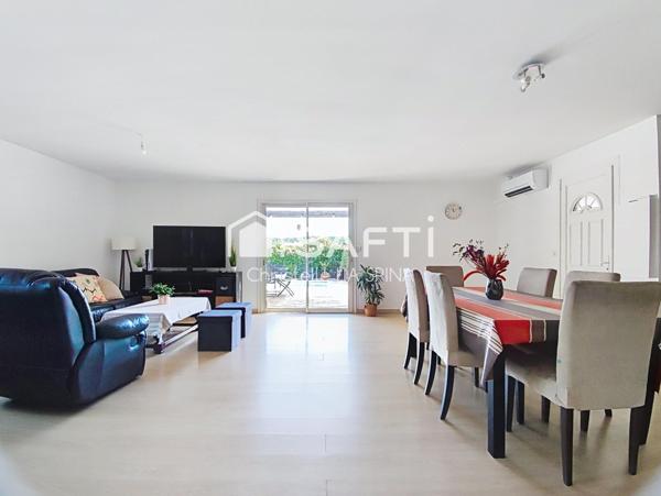 Magnifique maison lumineuse avec piscine et terrasse bois