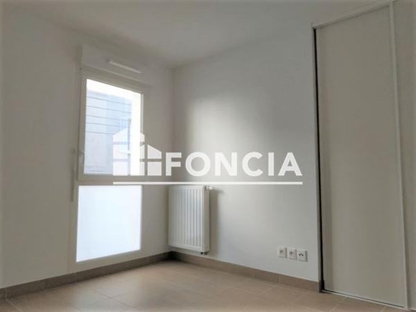 Location Appartement 2 pièces 37.4 m² - 70 BOULEVARD BAUCHIERE Toulon 83000