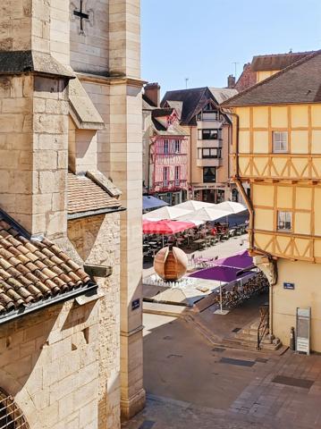 Appartement de 94 m² à vendre 4 pièces CHALON SUR SAONE (71) quartier historique !